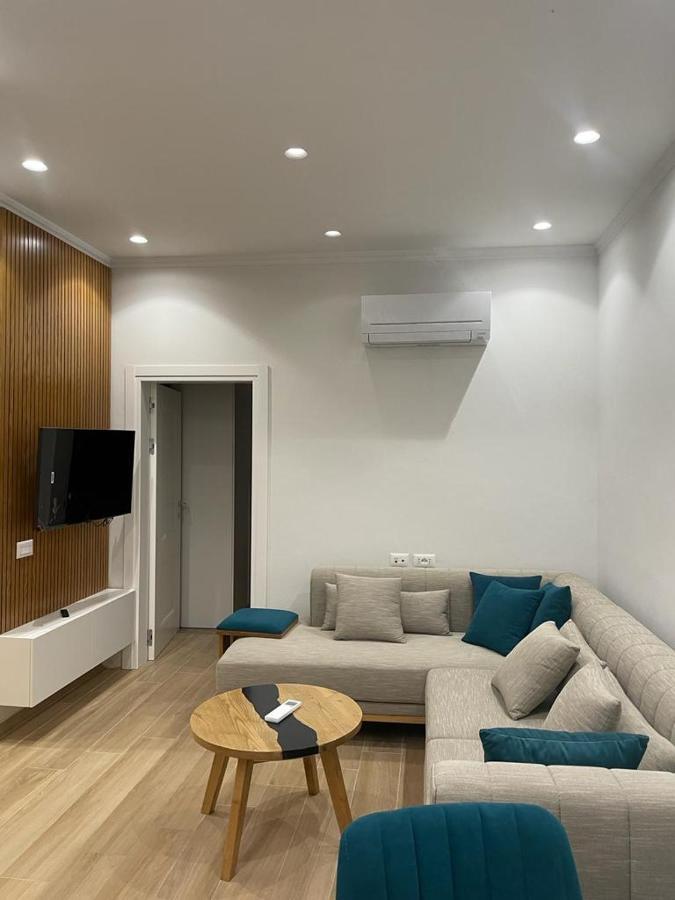 City Center Apartment Kafe Flora Тирана Екстер'єр фото