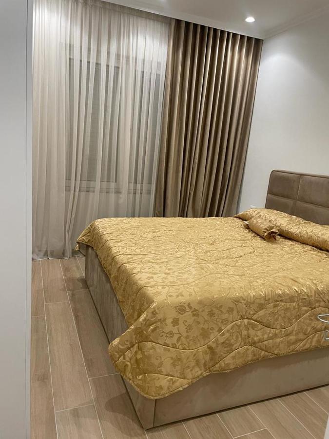 City Center Apartment Kafe Flora Тирана Екстер'єр фото
