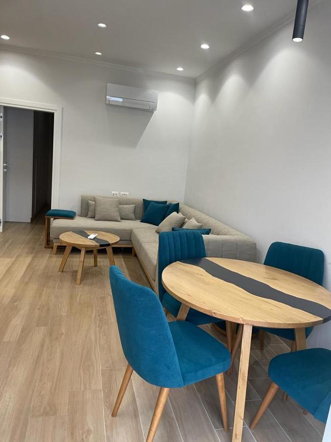 City Center Apartment Kafe Flora Тирана Екстер'єр фото