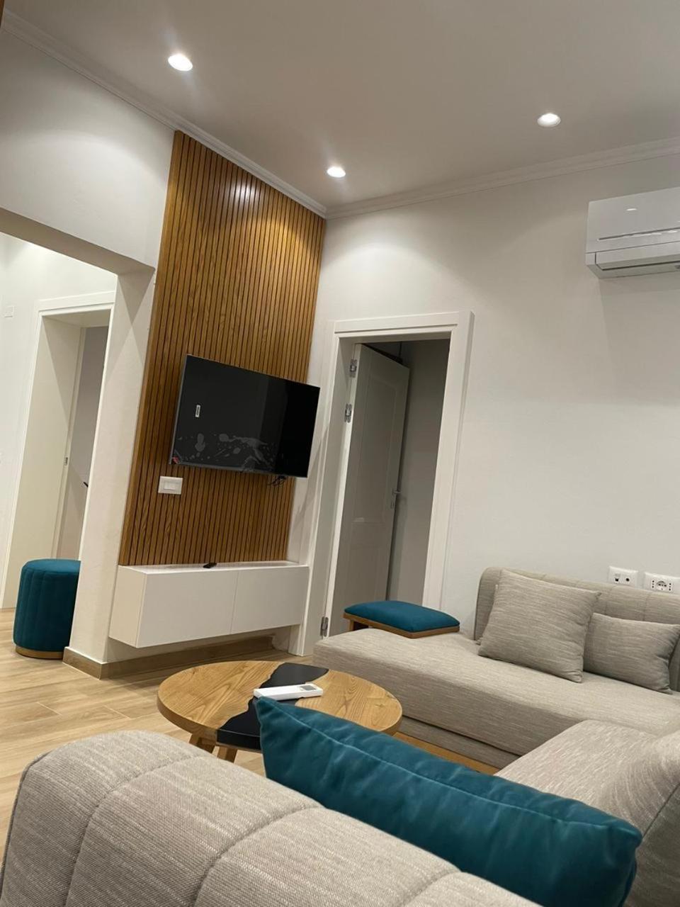 City Center Apartment Kafe Flora Тирана Екстер'єр фото